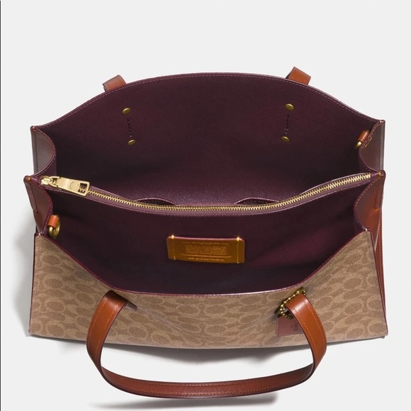 Coach Charlie tote in signature canvas - Picture 2 of 3